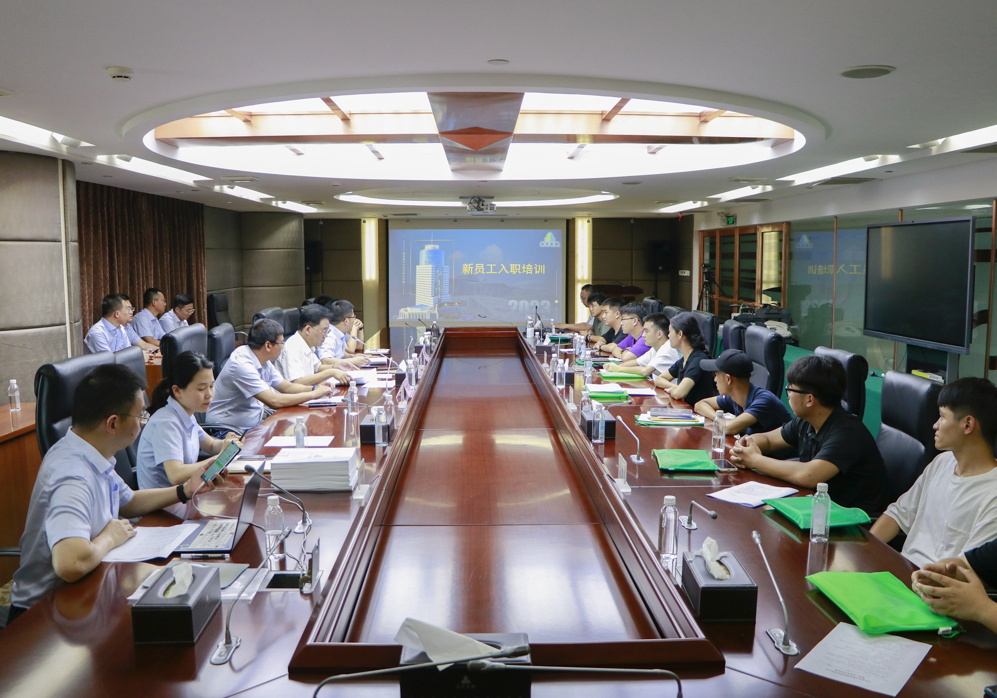 ���ճ��L���±����̣�